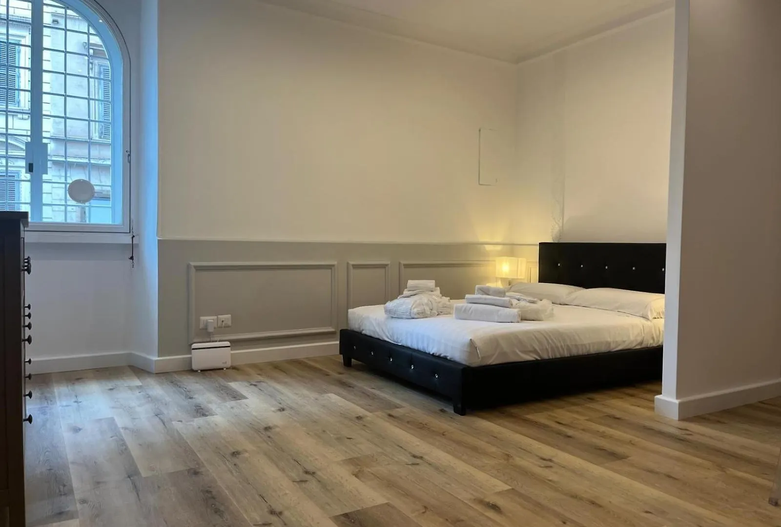 Crispi 30 Stylish Apartment Rome