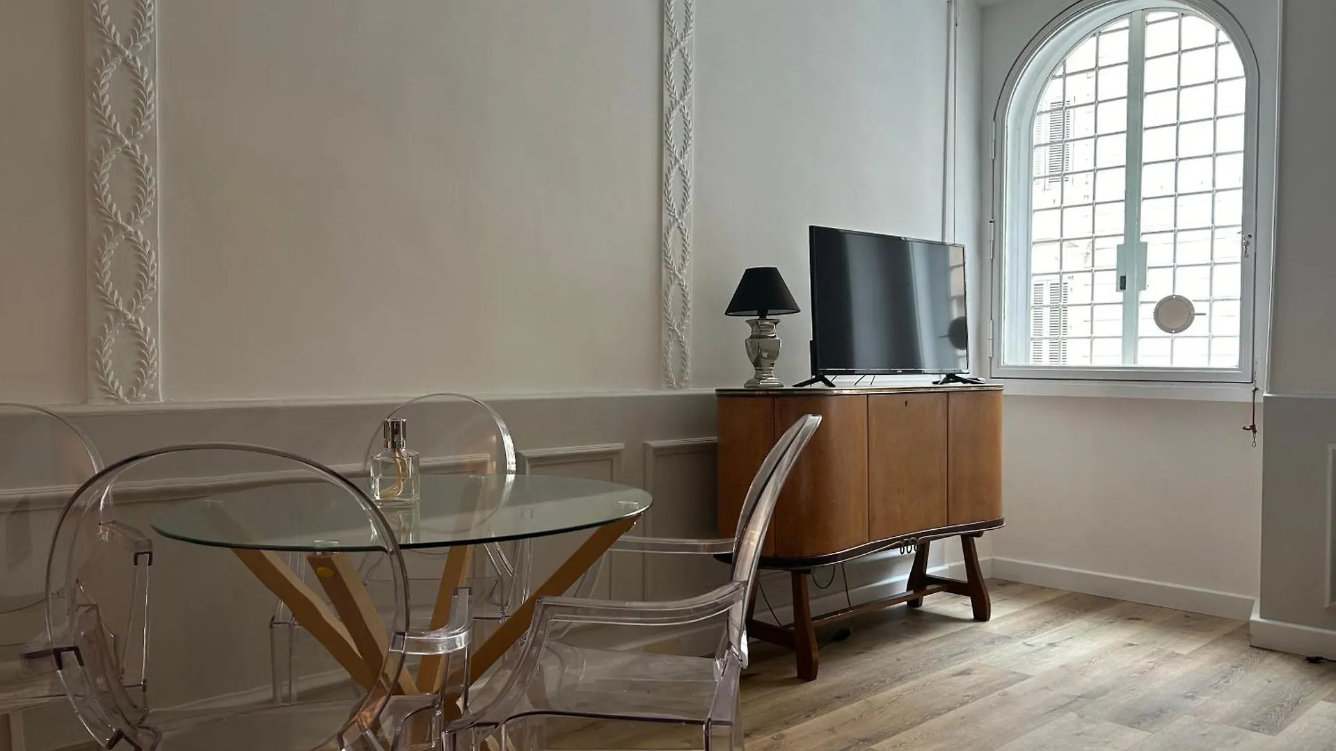Crispi 30 Stylish Apartment Rome