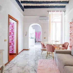 Maison Trevi Rome
