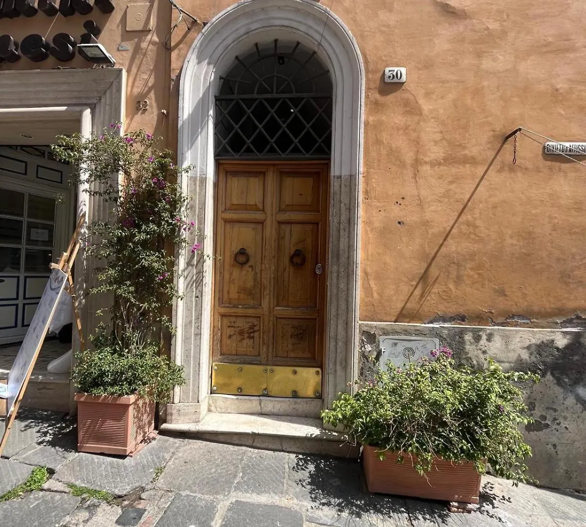 Crispi 30 Stylish Apartment Rome