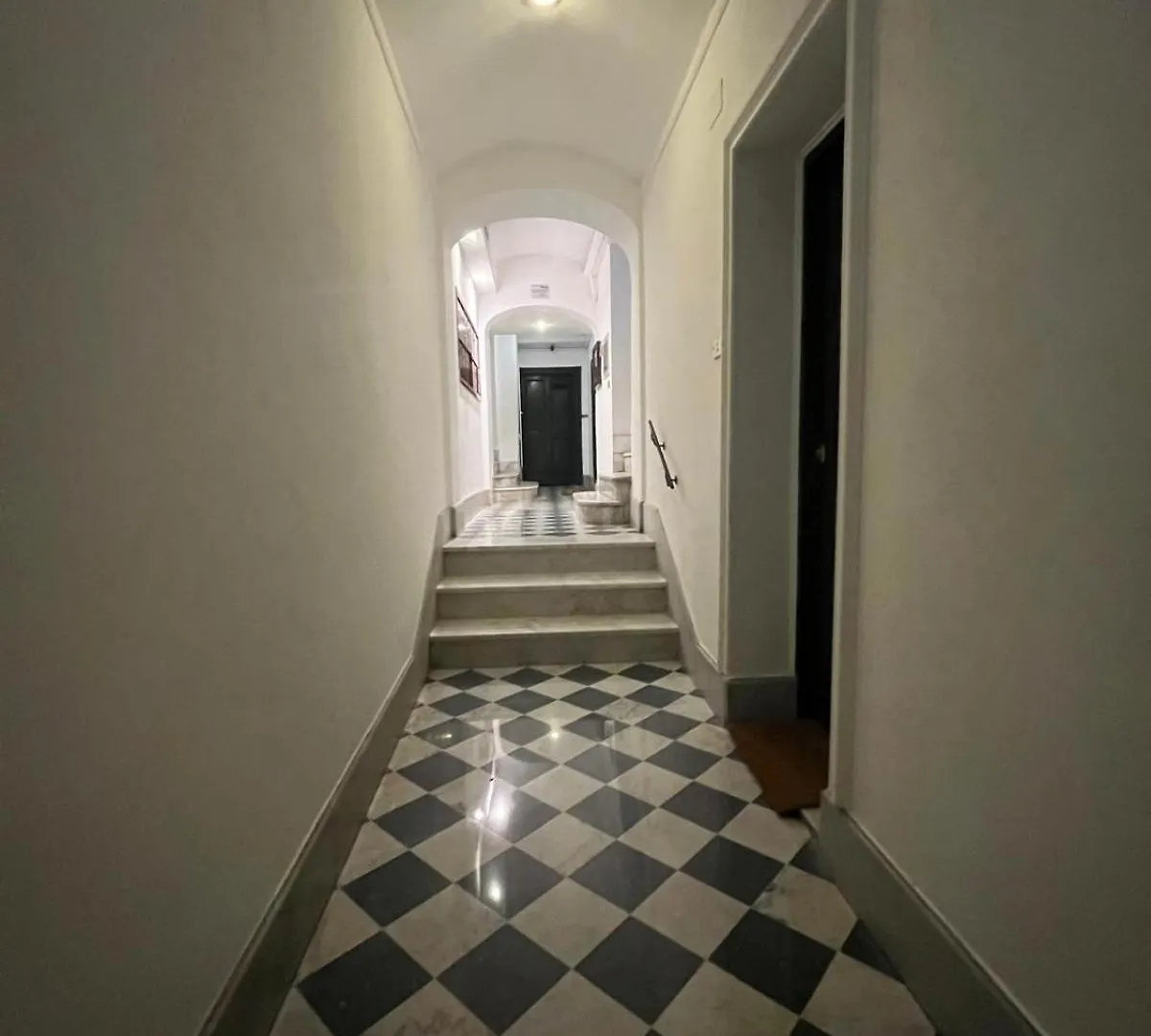 Crispi 30 Stylish Apartment Rome