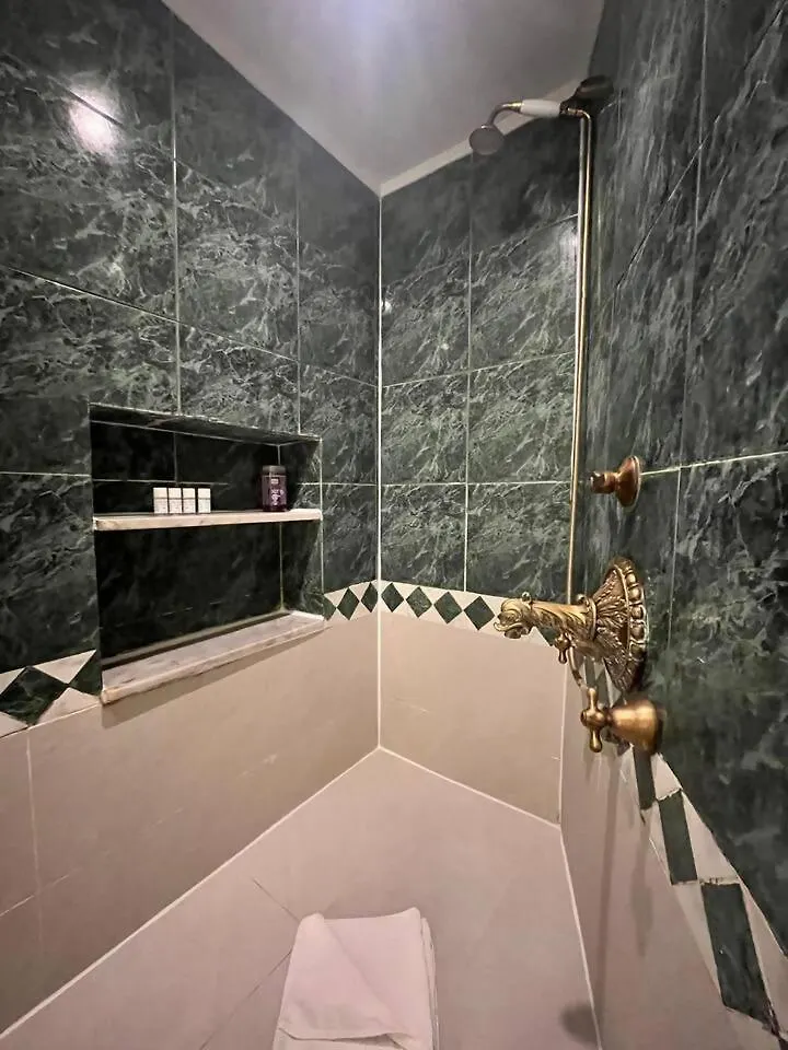 Crispi 30 Stylish Apartment Rome Italy