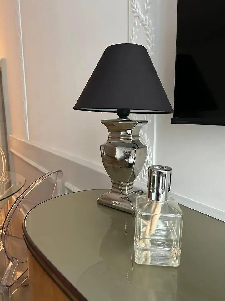 Crispi 30 Stylish Apartment Rome
