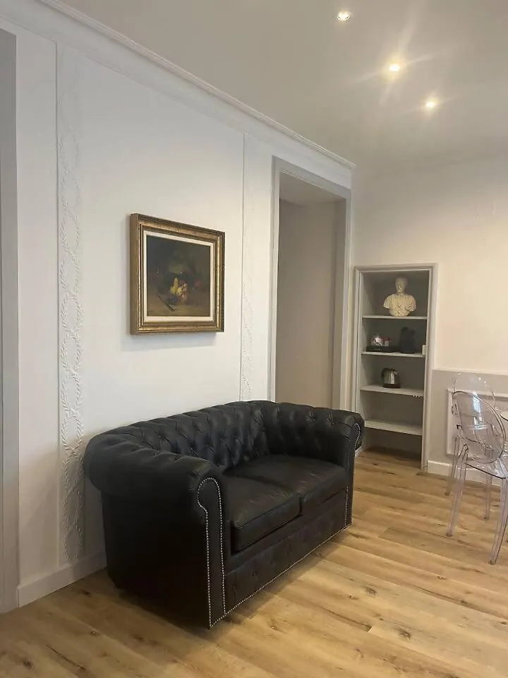Crispi 30 Stylish Apartment location